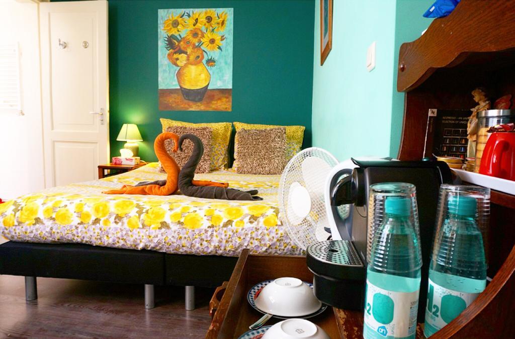 Tulip Of Amsterdam Bed & Breakfast Стая снимка