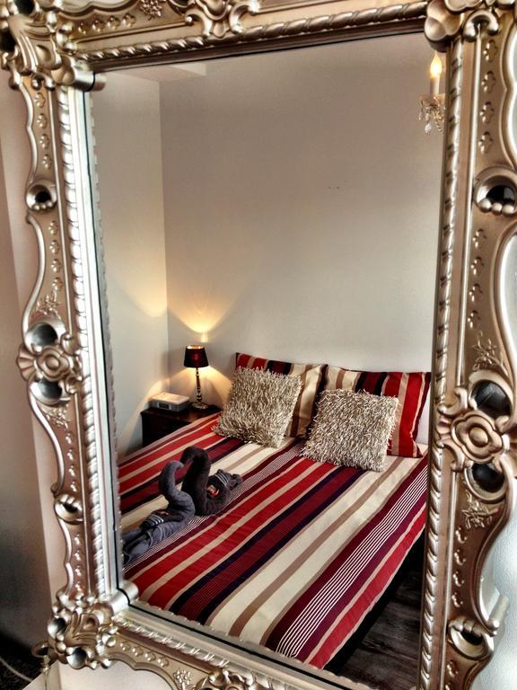 Tulip Of Amsterdam Bed & Breakfast Стая снимка