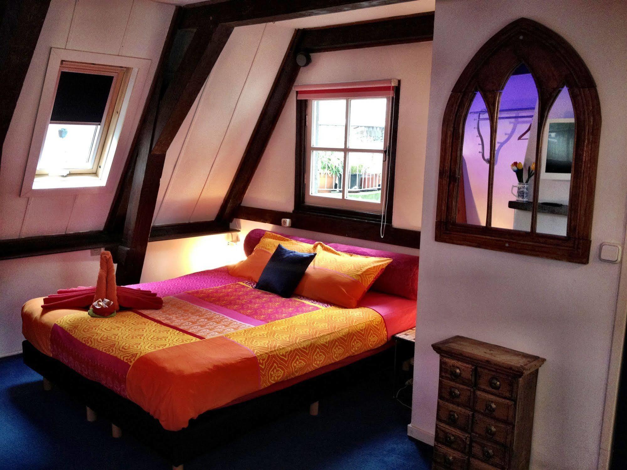 Tulip Of Amsterdam Bed & Breakfast Екстериор снимка